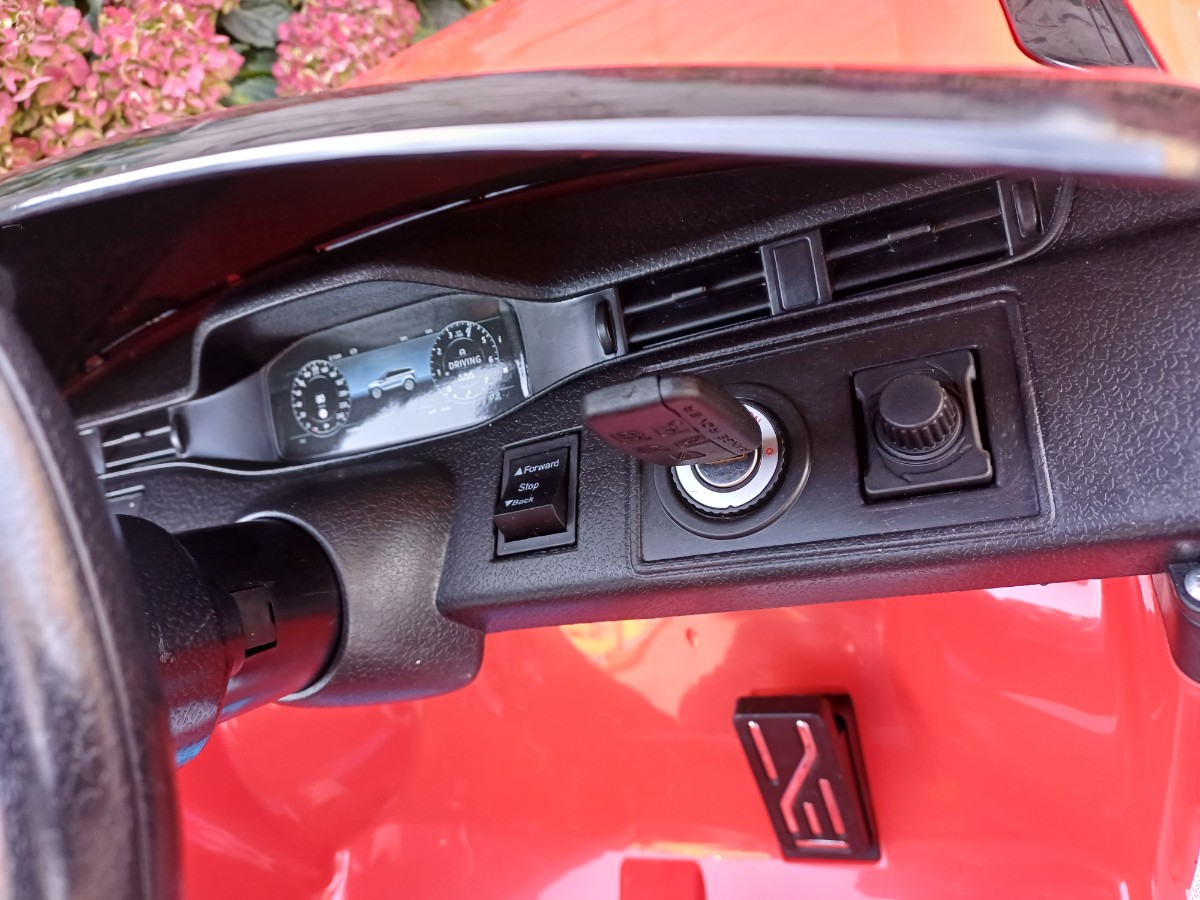 Range Rover Evoque na akumulator dla dzieci Czerwony - NOWY - obrazek 11