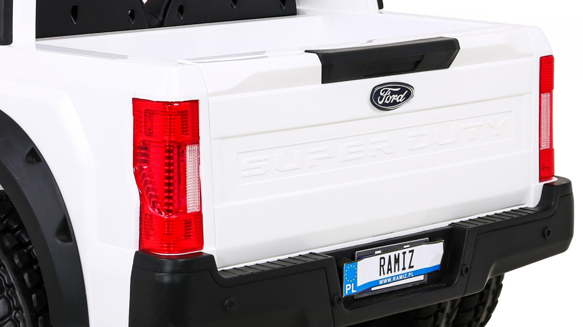 Ford Super Duty Biały - obrazek 13